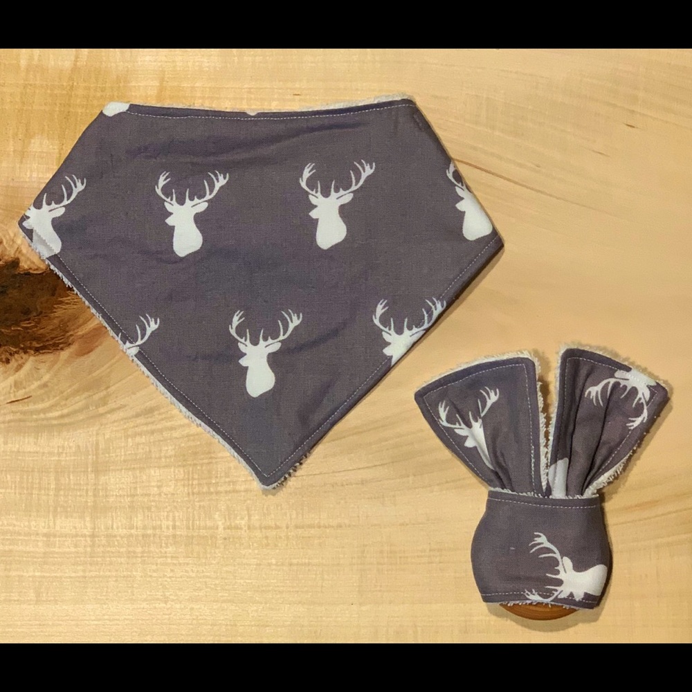 Rustic bibs and teethers - Picture 4 of 4